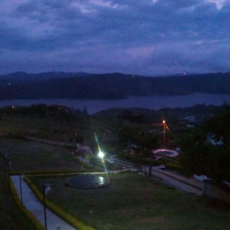 Hotel La Cuspide Calimita Екстериор снимка